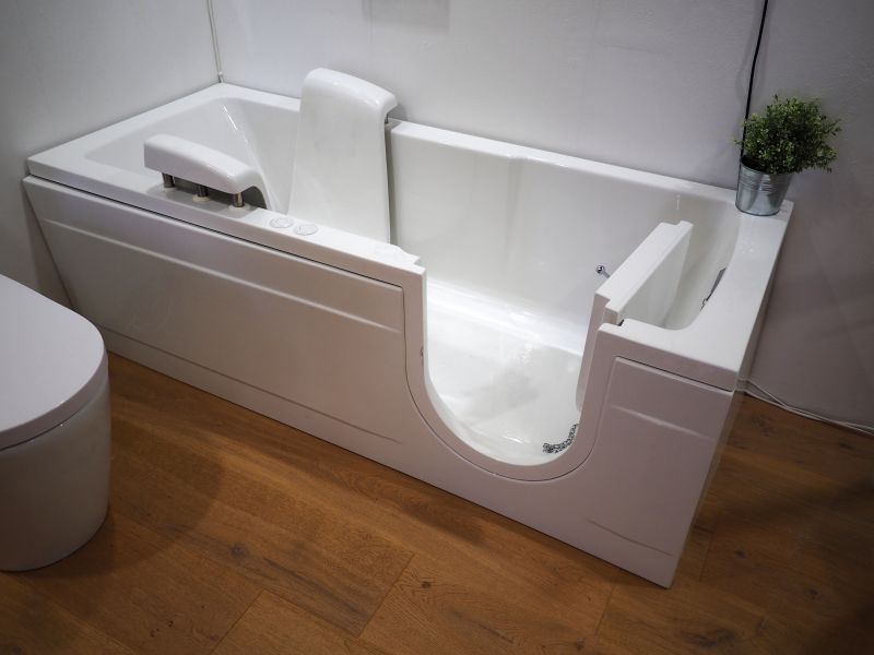Accessible Tub with Handrails